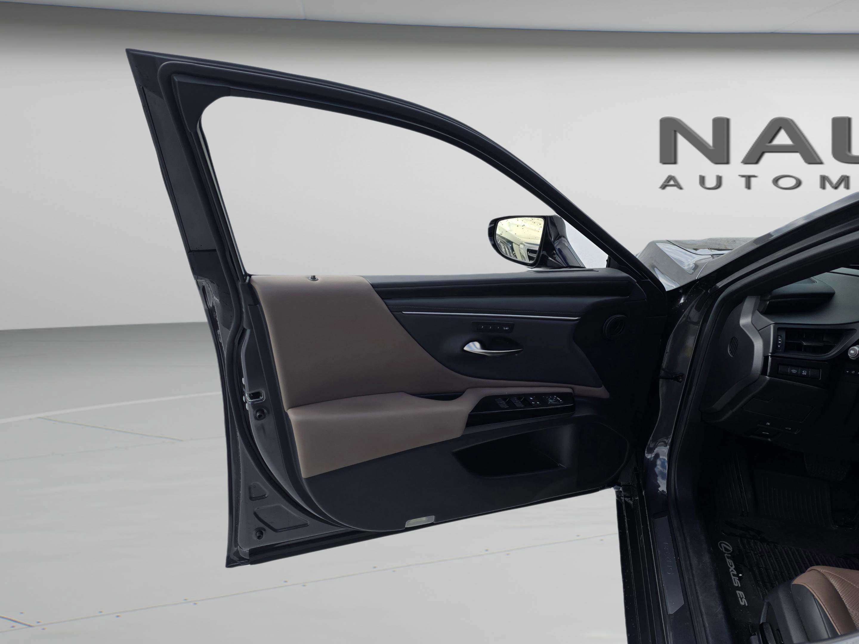 Certified 2024 Lexus ES 300h ES 300h Luxury w/ Technology Package image 9