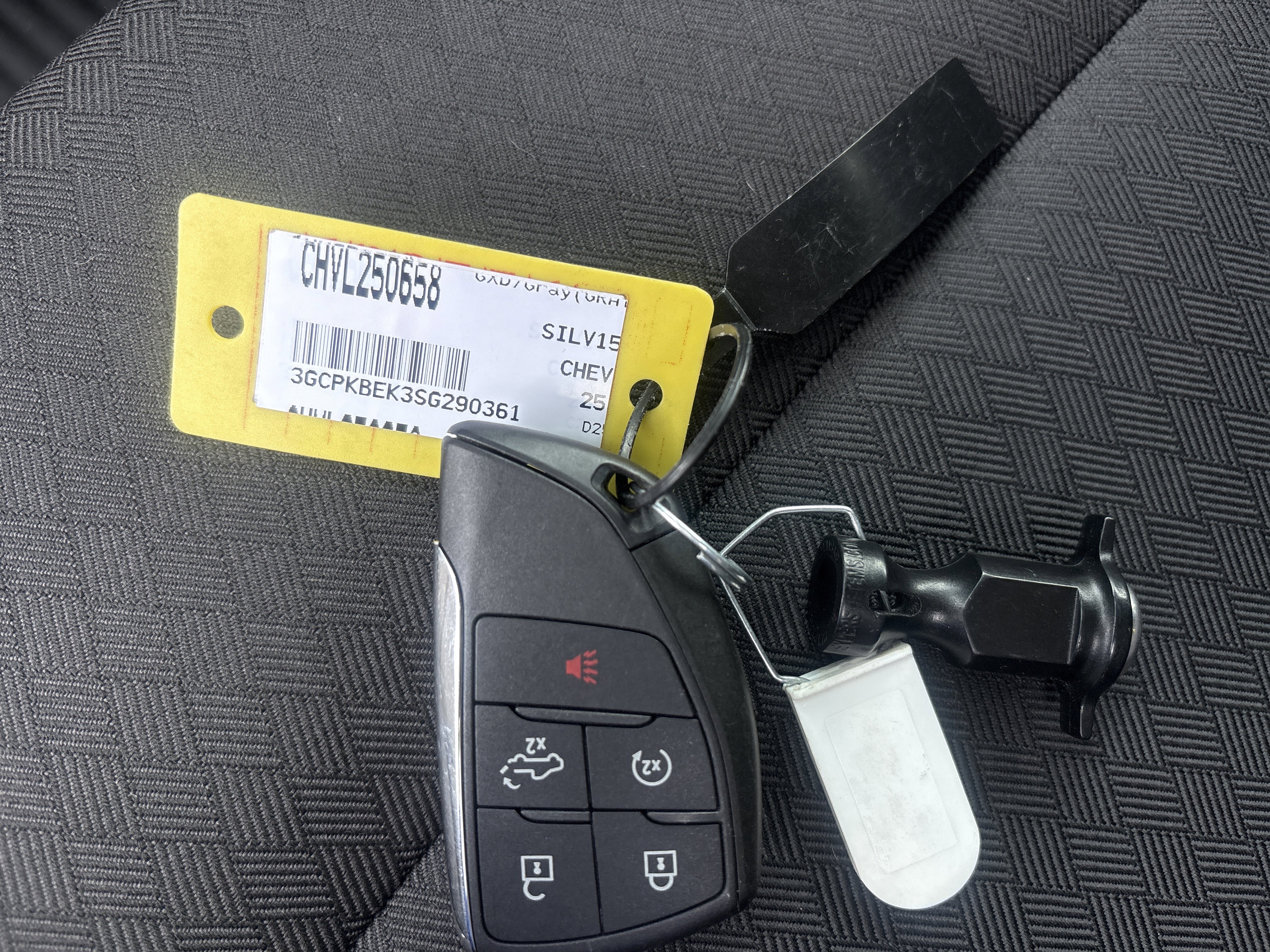 New 2025 Chevrolet Silverado 1500 Custom w/ LPO, Dark Essentials Package image 31