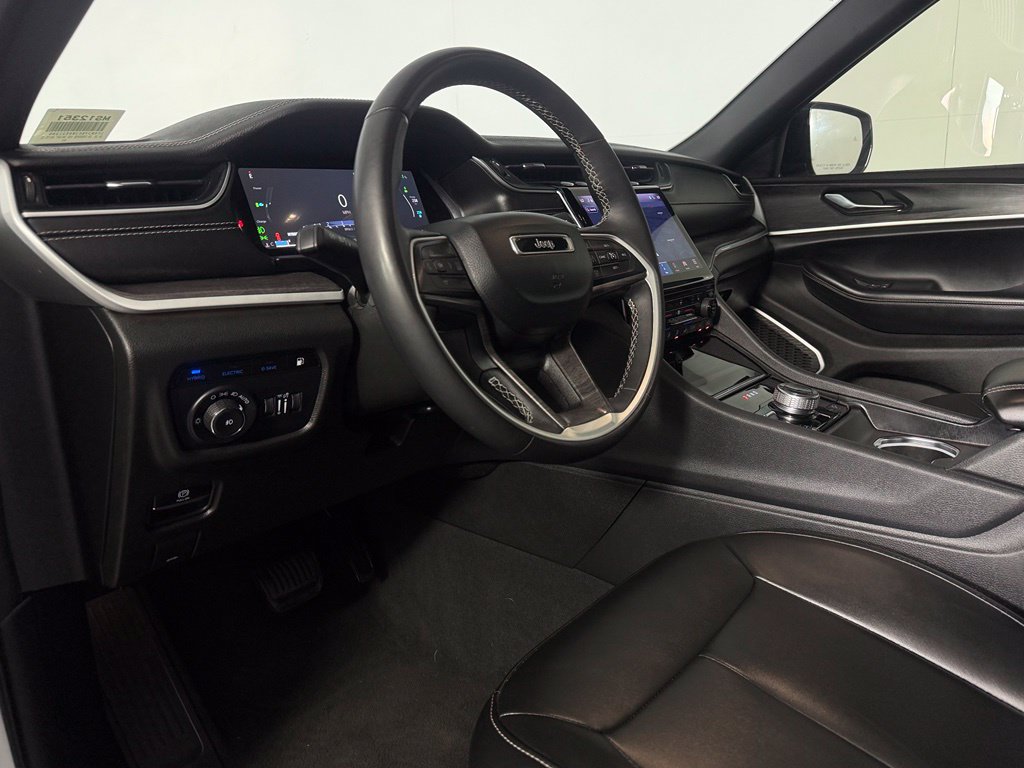 Used 2024 Jeep Grand Cherokee Limited 4xe AWD/4WD image 14