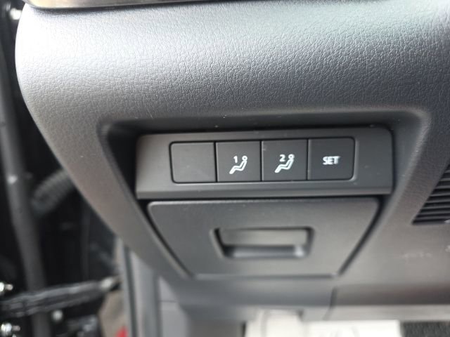 Used 2025 MAZDA CX-30 AWD 2.5 S w/ Preferred Package image 16