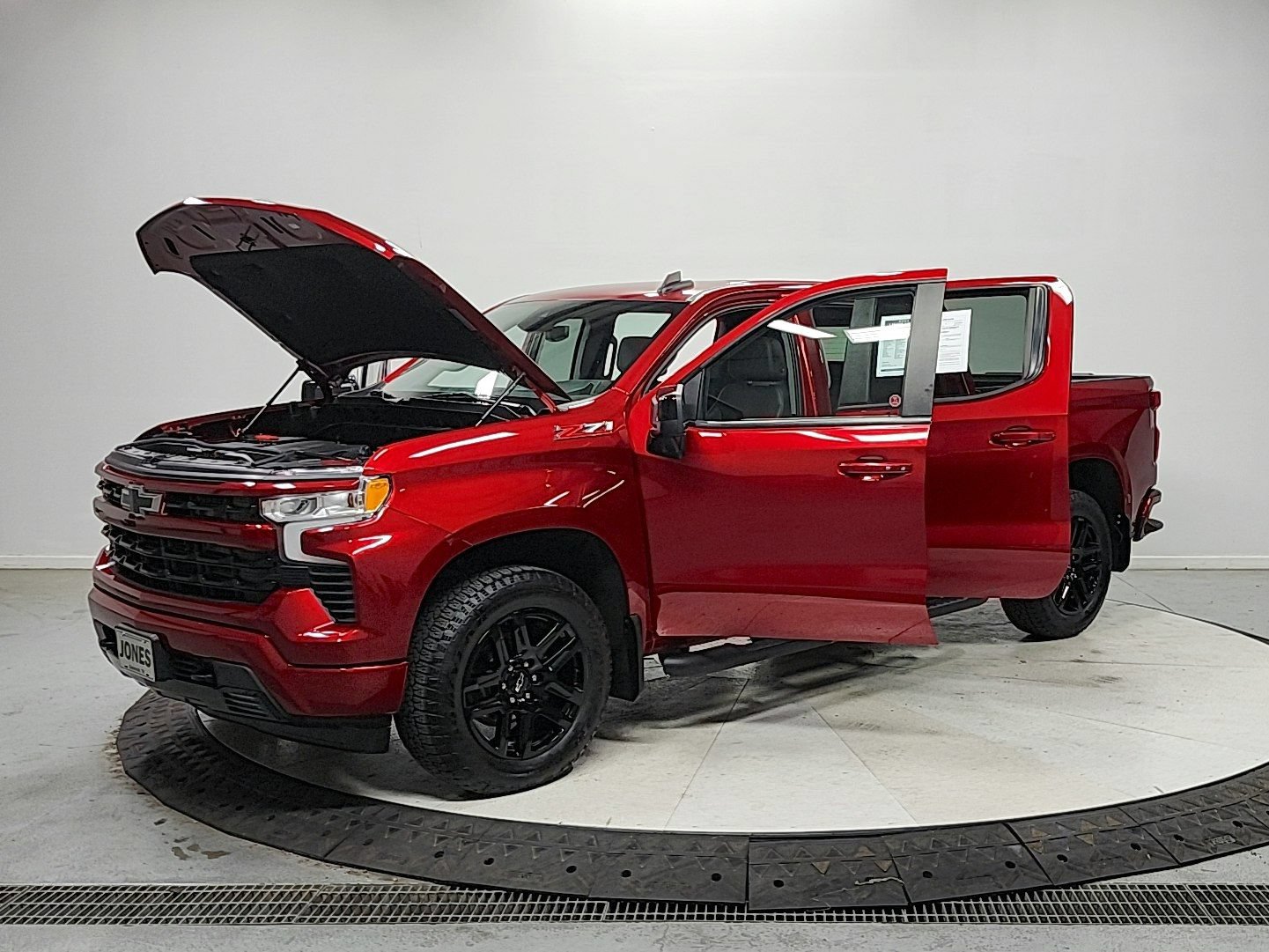 Used 2022 Chevrolet Silverado 1500 RST w/ Convenience Package II AWD/4WD image 11