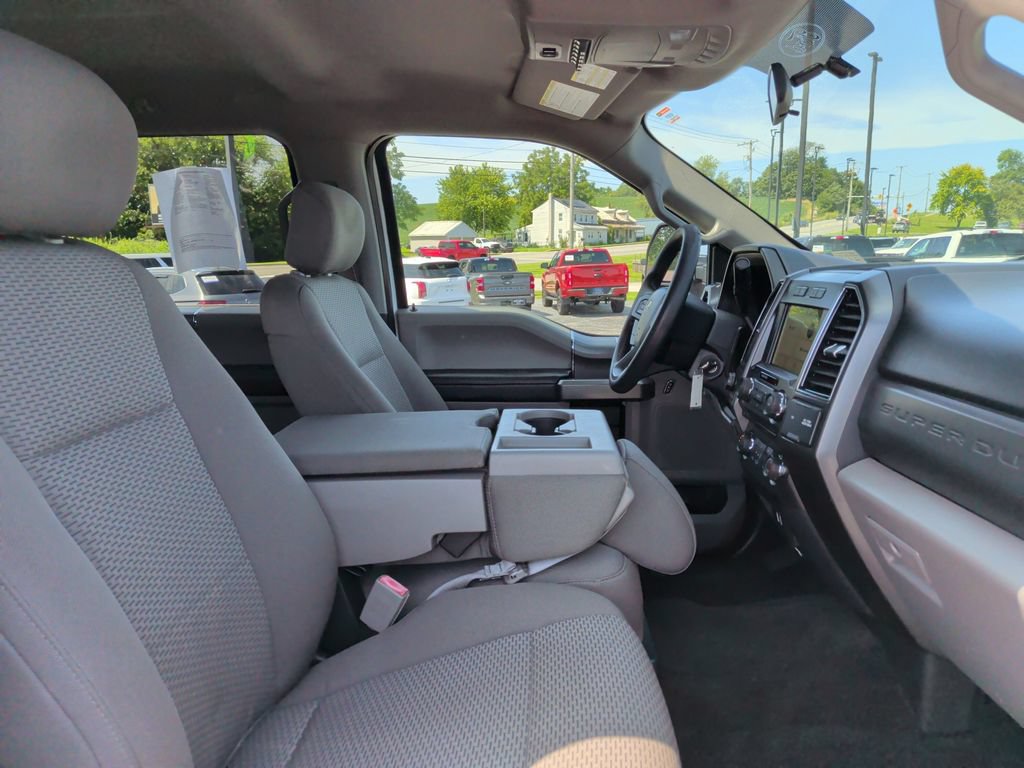 Used 2018 Ford F250 XLT w/ XLT Premium Package AWD/4WD image 16