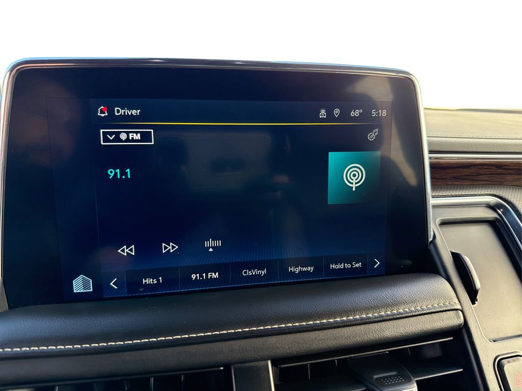 Used 2024 Chevrolet Suburban Premier image 21