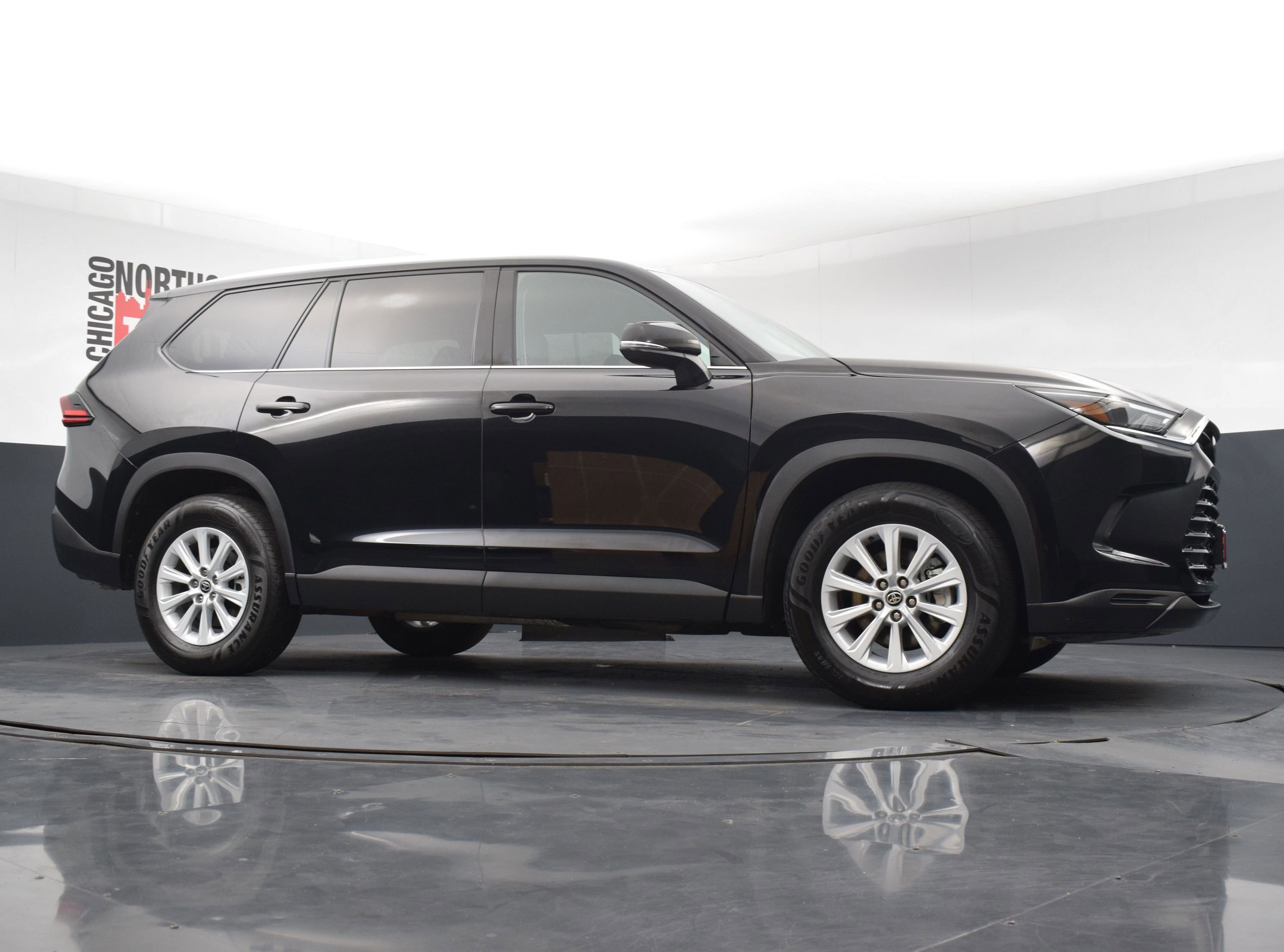 Used 2025 Toyota Grand Highlander AWD image 31