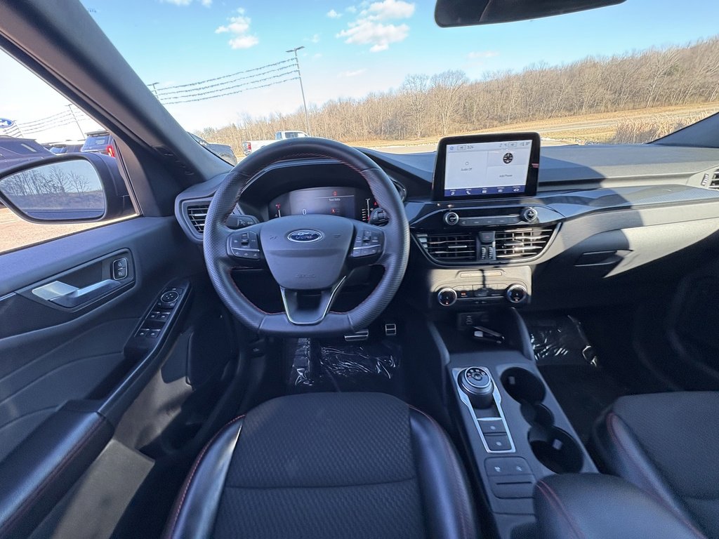 Used 2024 Ford Escape ST-Line image 25