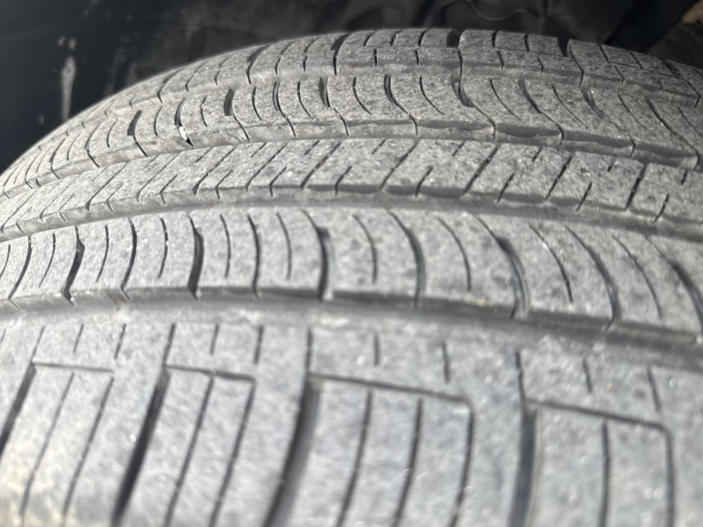 Used 2019 Nissan Rogue SL w/ Premium Package image 30