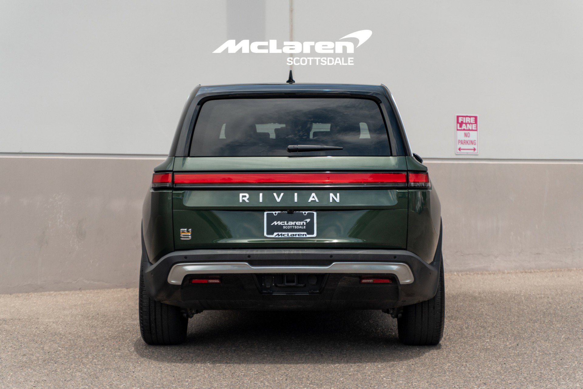Used 2023 Rivian R1S Adventure AWD/4WD image 6
