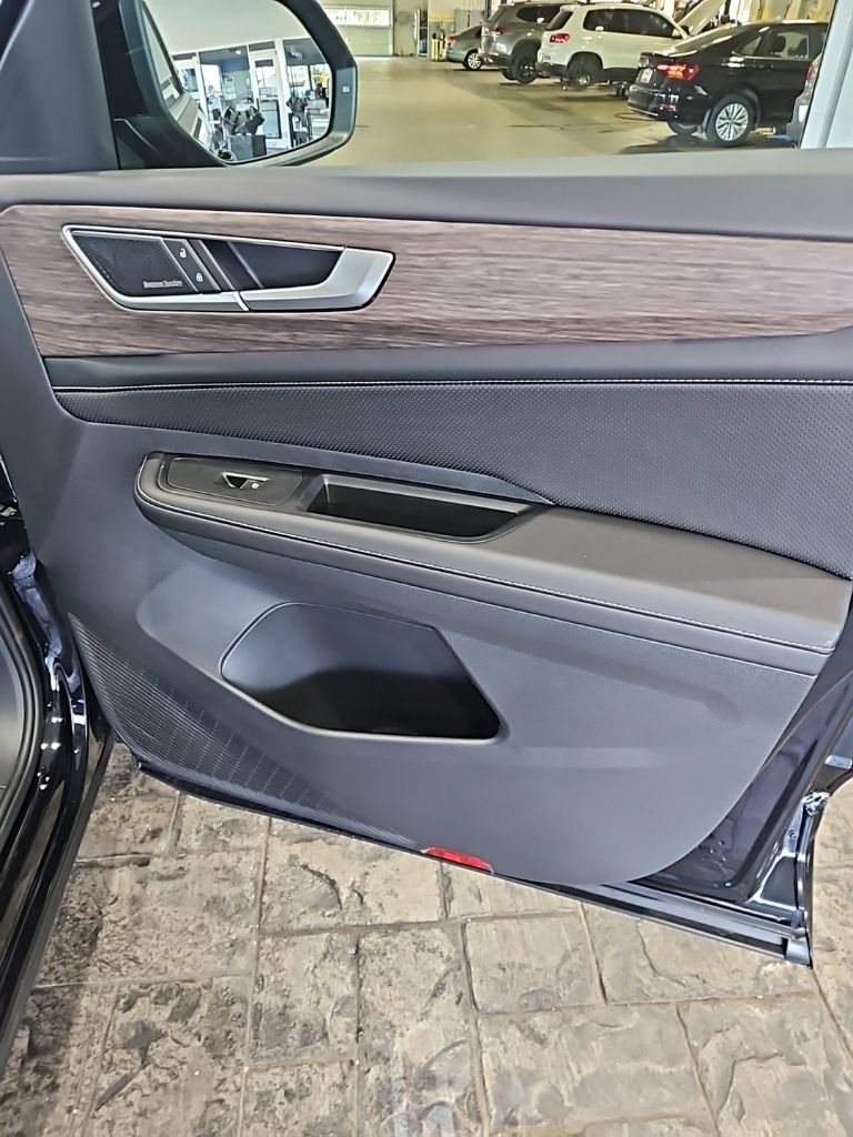 New 2026 Volkswagen Atlas SEL Premium R-Line image 11