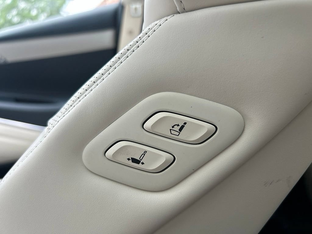 Certified 2026 Genesis GV80 3.5T Prestige AWD/4WD image 22
