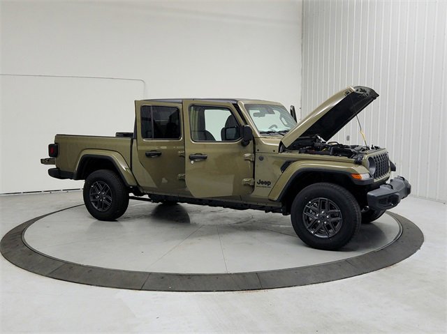 New 2025 Jeep Gladiator Sport image 9