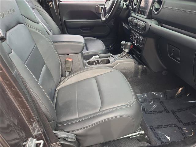 Used 2019 Jeep Wrangler Unlimited Sahara w/ Uconnect 4C Nav & Sound Group AWD/4WD image 20