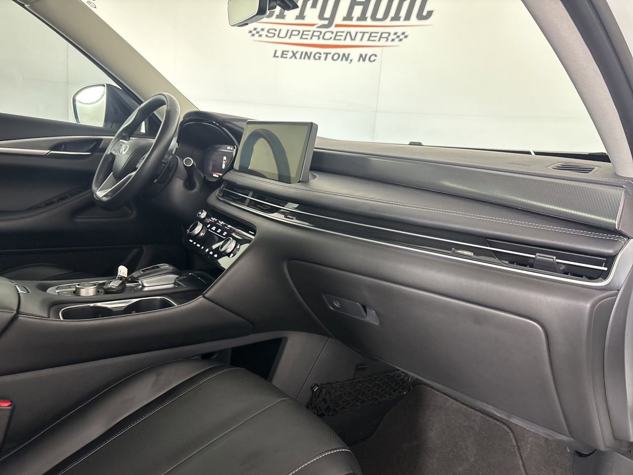 Used 2023 INFINITI QX60 Luxe w/ Cargo Package image 32