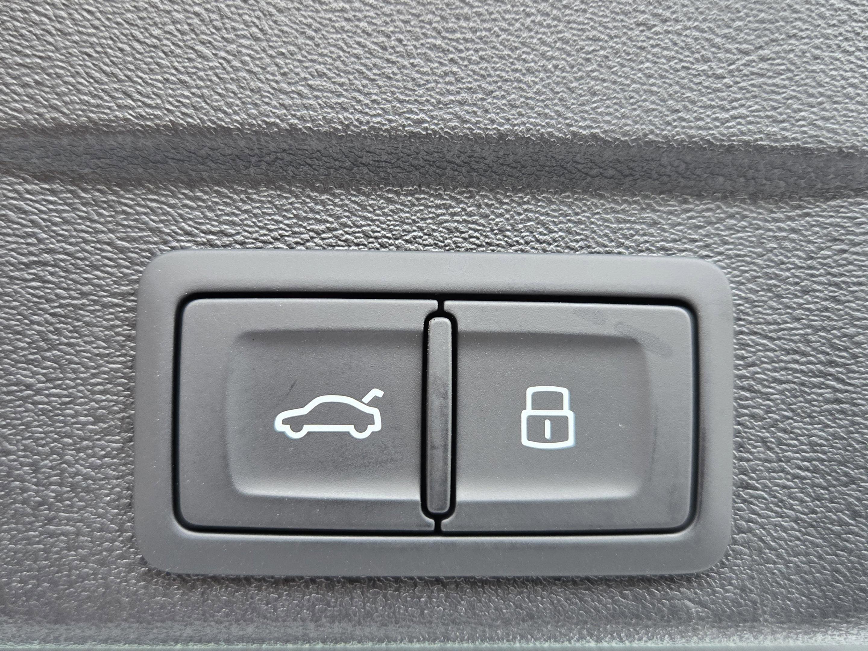 Used 2025 Audi A5 2.0T Premium image 13