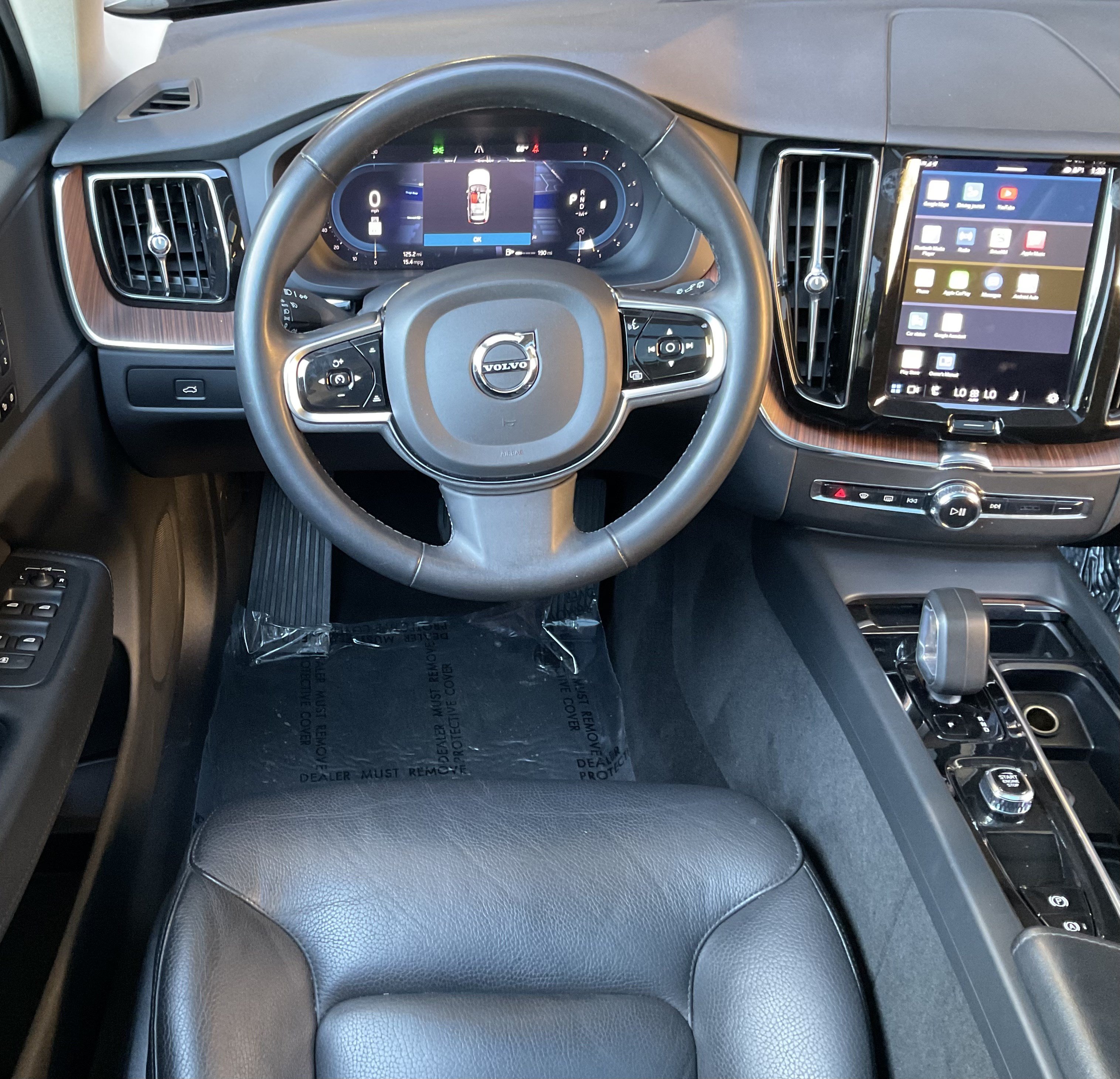 Used 2023 Volvo XC60 B5 Plus AWD/4WD image 24