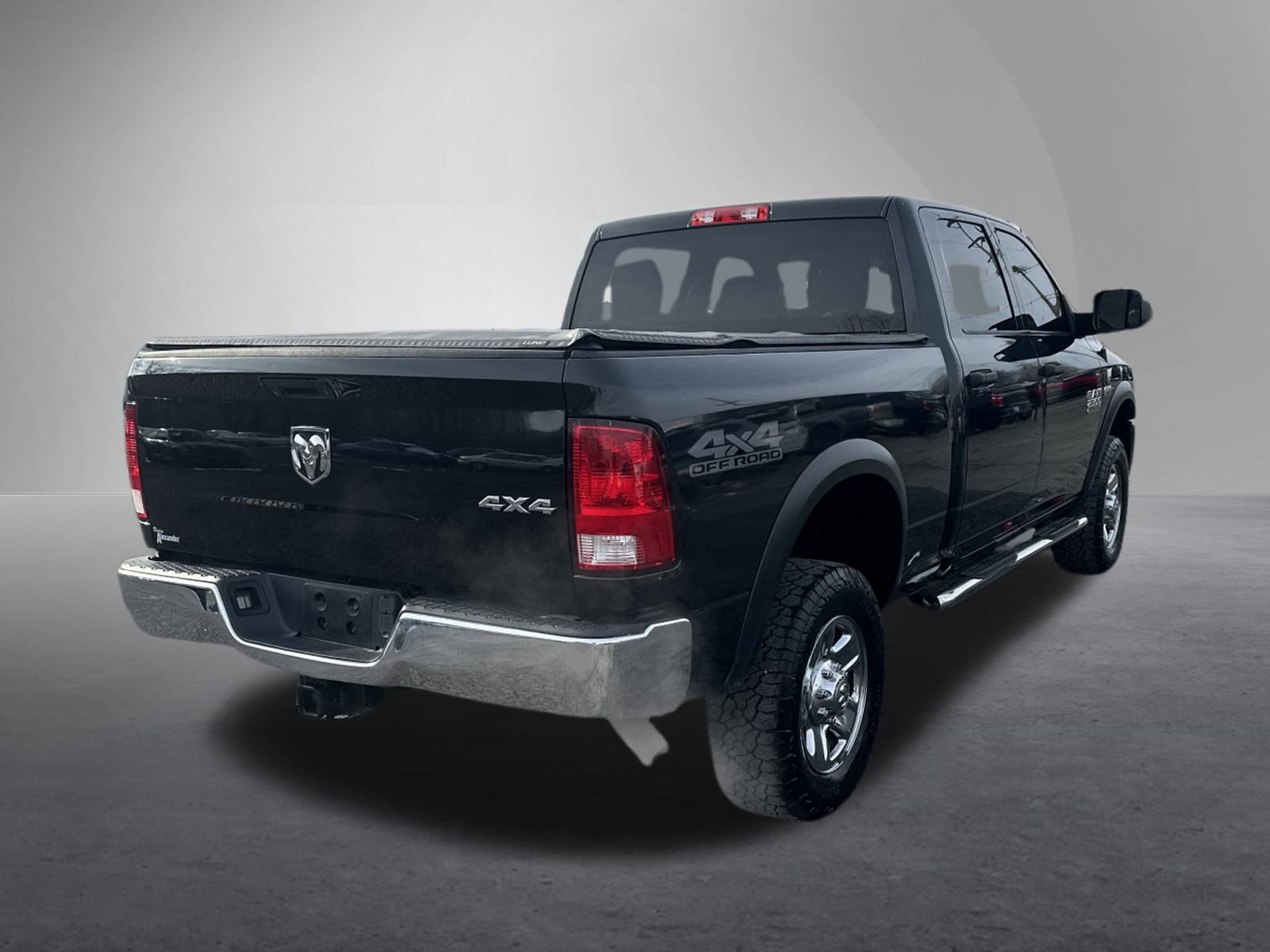 Used 2018 RAM 2500 Tradesman w/ Chrome Appearance Group image 3
