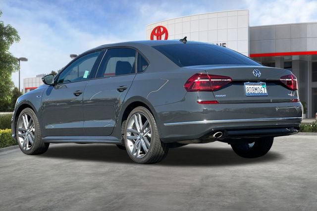 Used 2018 Volkswagen Passat 2.0T R-Line FWD image 6