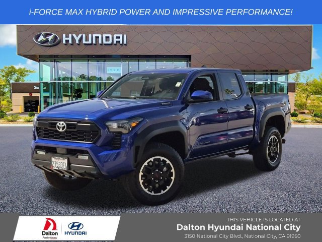 Used 2025 Toyota Tacoma TRD Off-Road AWD/4WD image 1