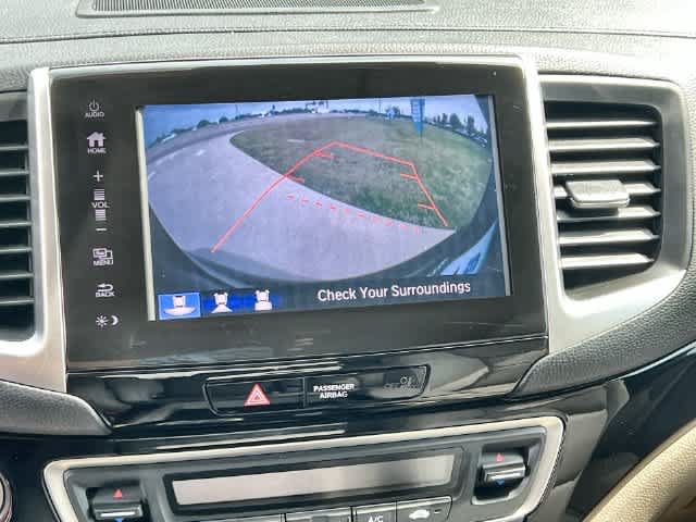 Used 2017 Honda Pilot Touring image 26