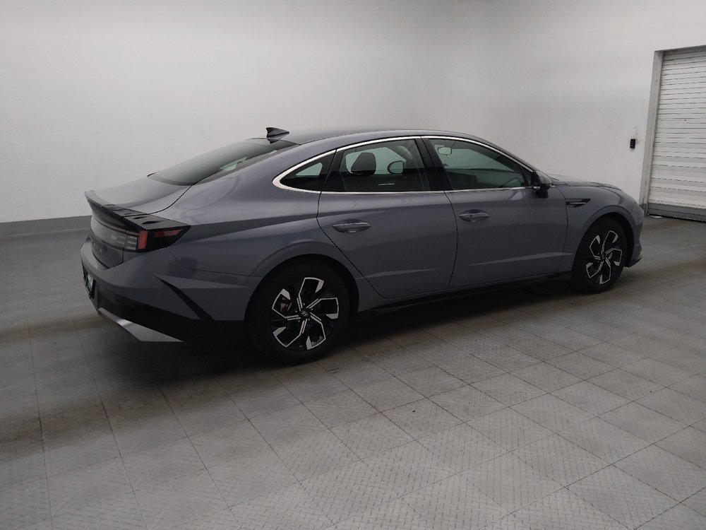 Used 2025 Hyundai Sonata SEL FWD image 10