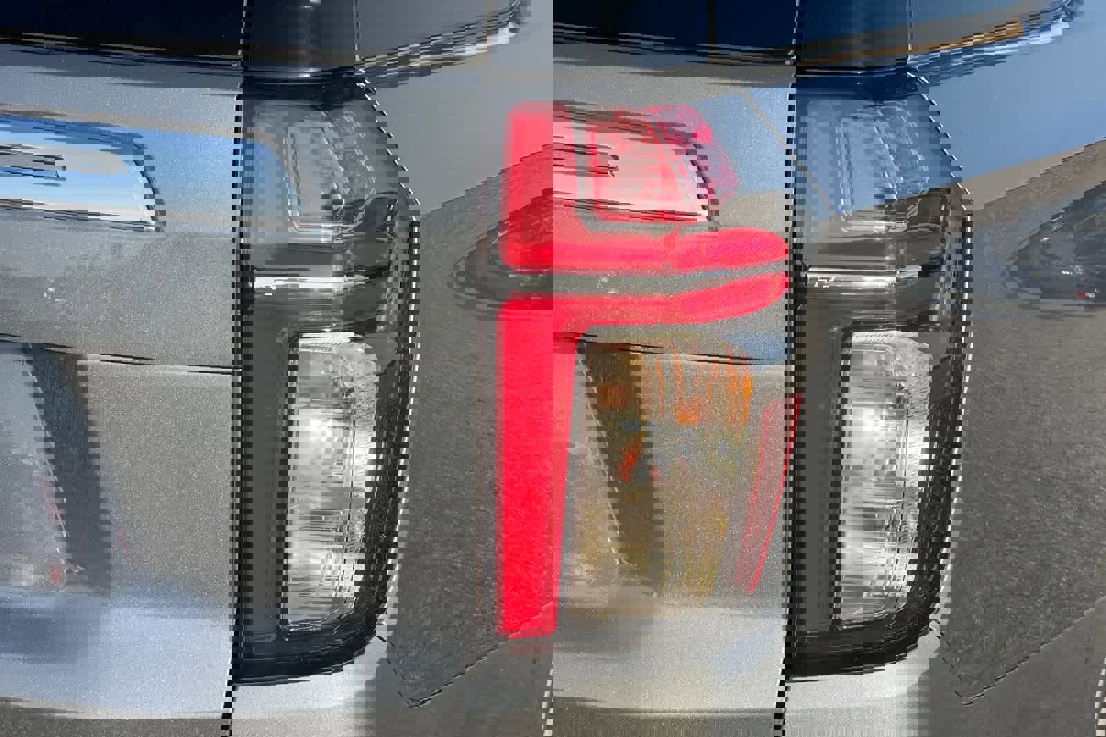 Used 2022 Chevrolet Tahoe LT image 38