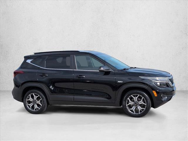 Used 2023 Kia Seltos EX image 4