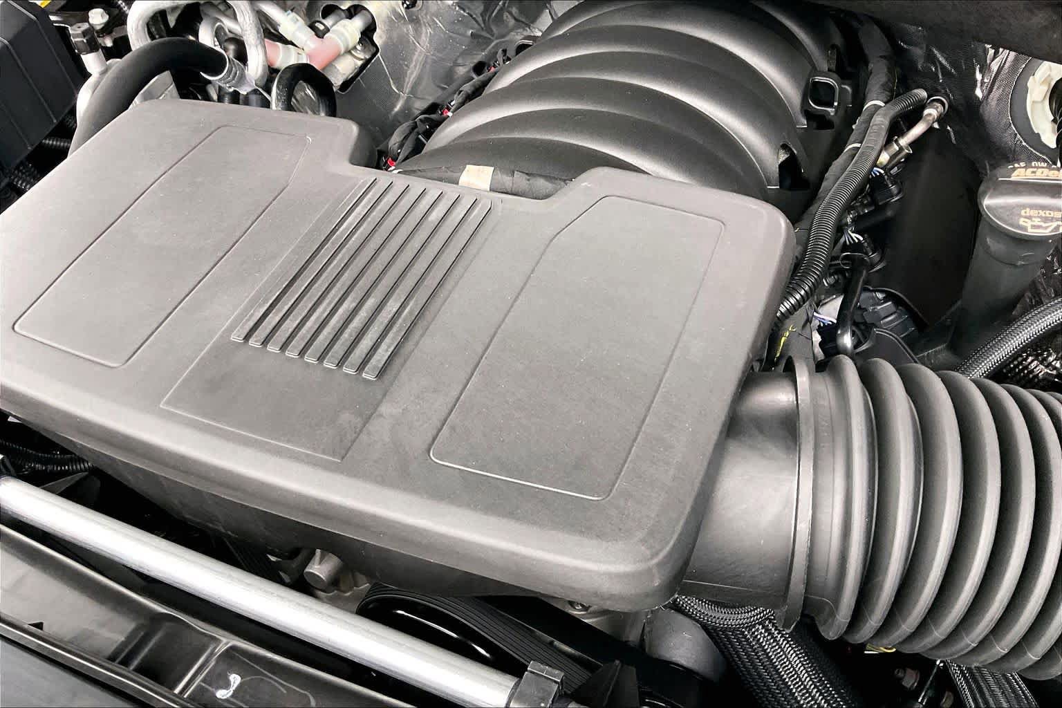 New 2026 Chevrolet Suburban Premier RWD image 17