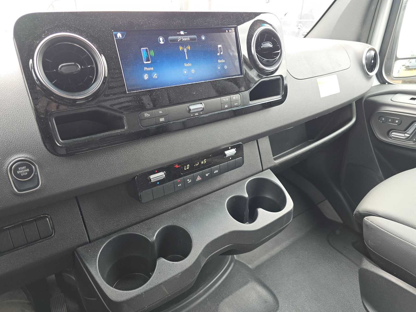 Used 2026 Mercedes-Benz Sprinter 2500 image 33