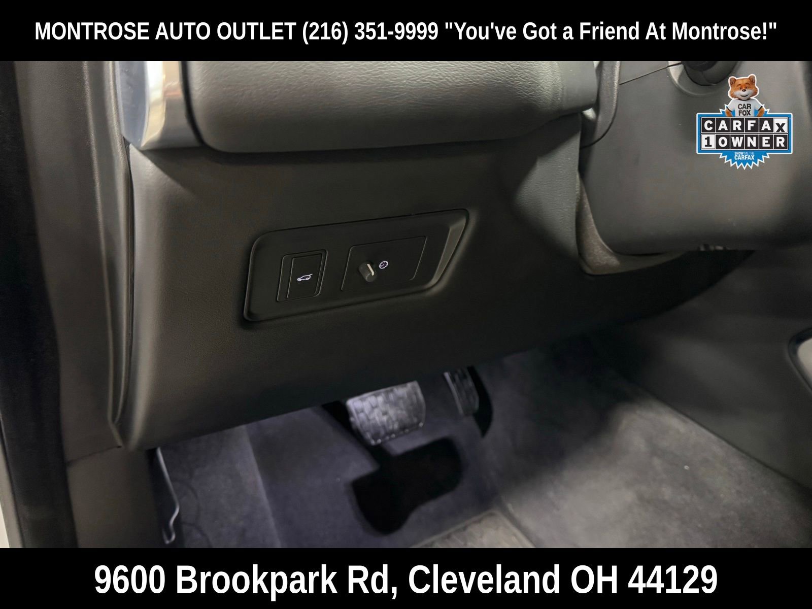 Used 2025 Jaguar F-PACE R-Dynamic S image 16