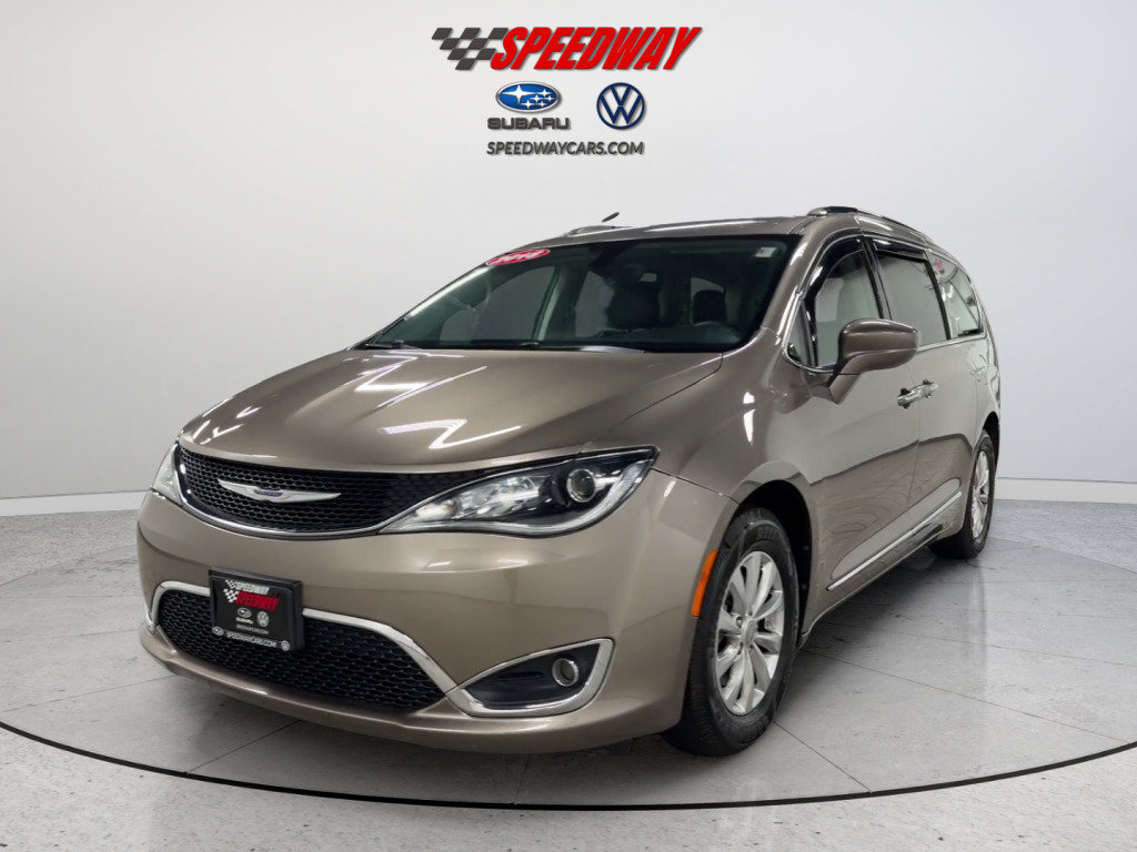 Used 2018 Chrysler Pacifica Touring-L FWD image 12