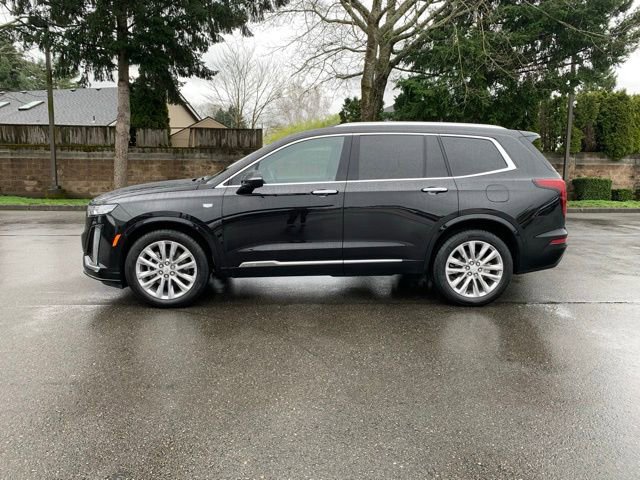 Used 2025 Cadillac XT6 Premium Luxury w/ Technology Package image 2