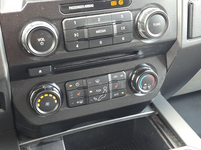 Used 2017 Ford F250 XLT w/ XLT Premium Package RWD image 32