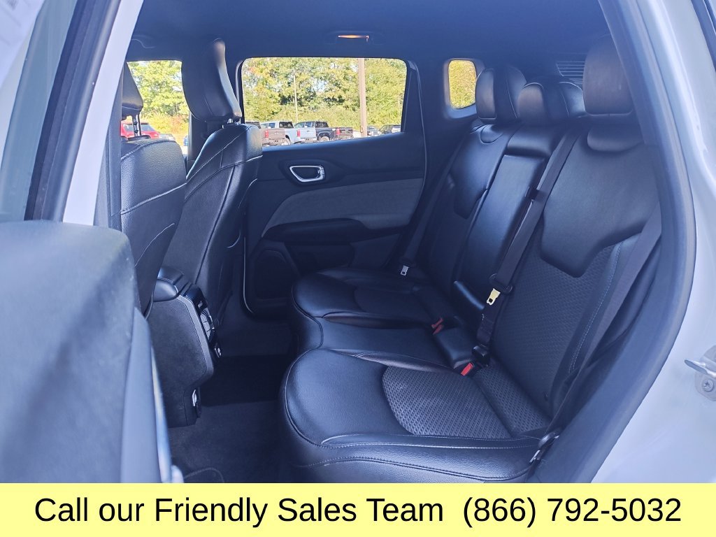 Used 2024 Jeep Compass Latitude AWD/4WD image 24