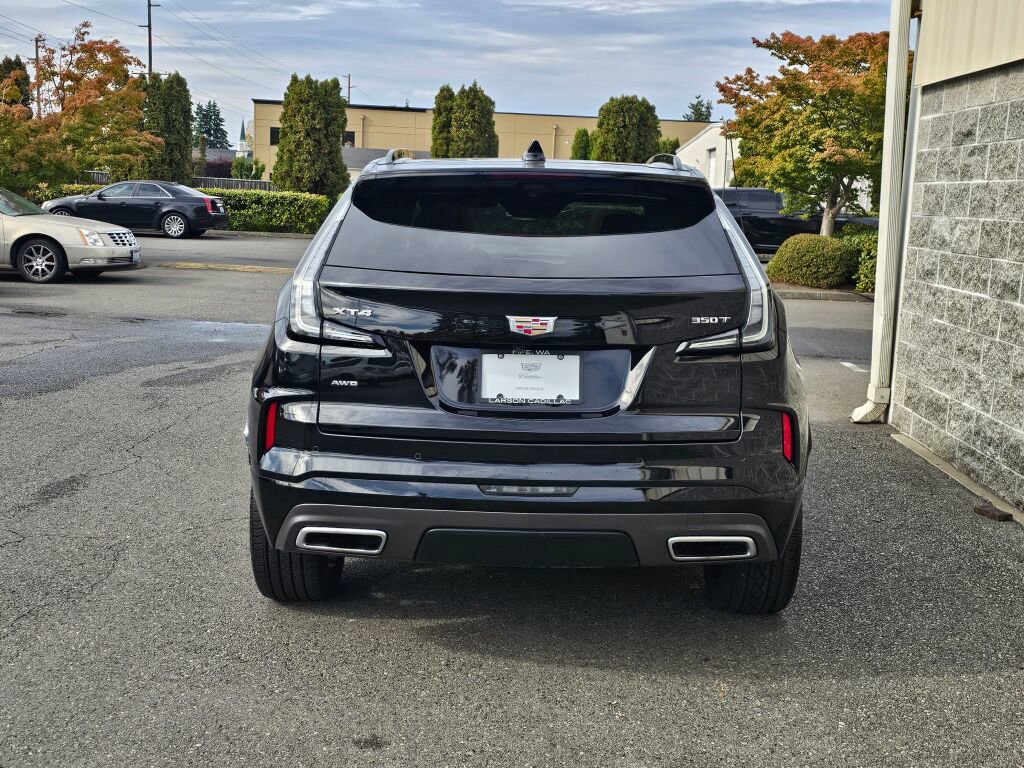 Used 2025 Cadillac XT4 Sport image 5
