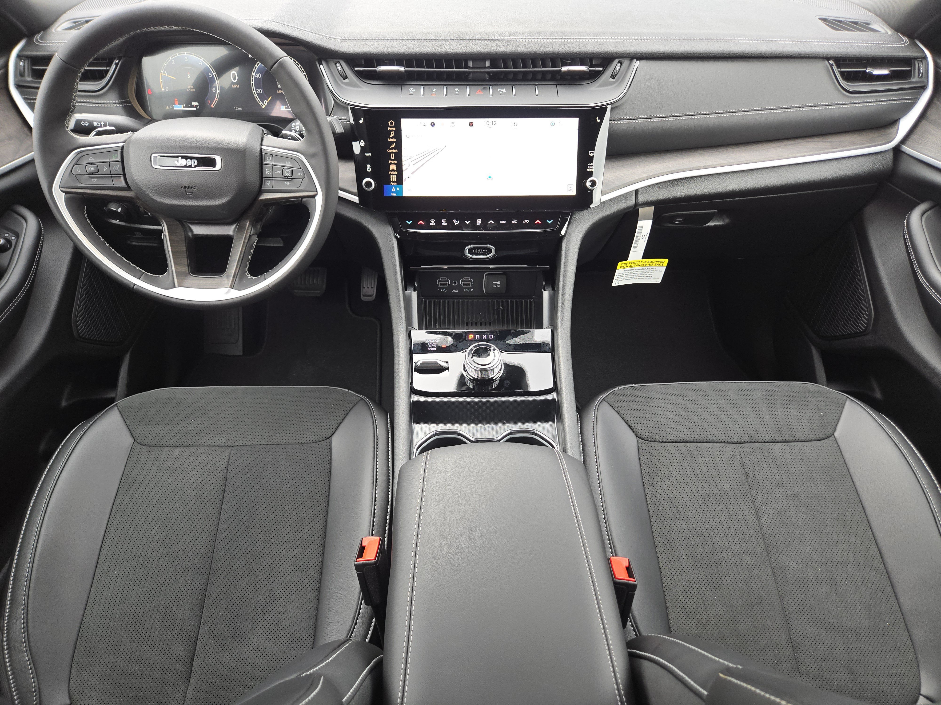 New 2026 Jeep Grand Cherokee Altitude AWD/4WD image 2