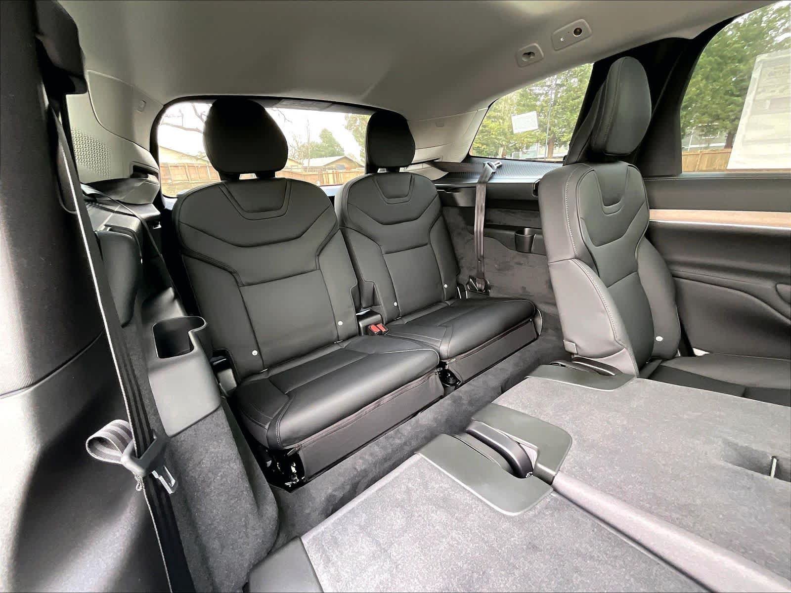 New 2025 Volvo EX90 Plus w/ Protection Package Premier AWD/4WD image 28