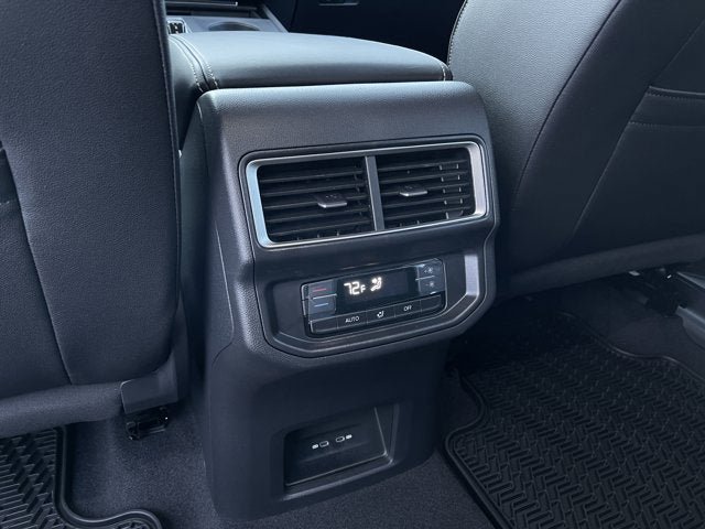 New 2026 Volkswagen Atlas SE image 25