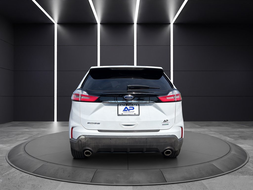 Used 2020 Ford Edge SE FWD image 5