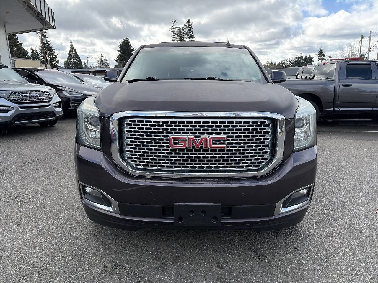 Used 2015 GMC Yukon XL Denali w/ Premium Package image 14