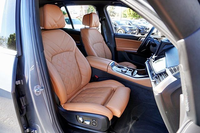 Used 2026 BMW X5 sDrive40i image 13