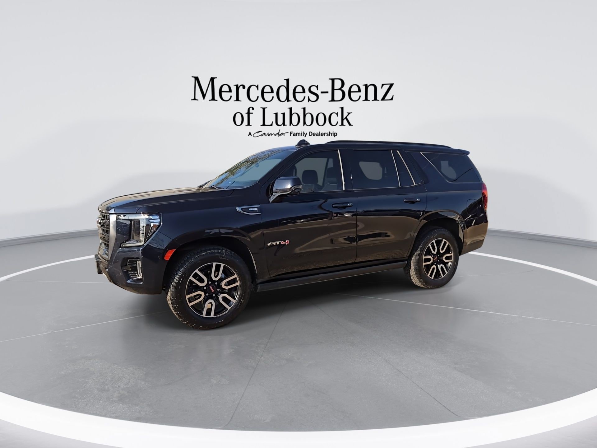 Used 2023 GMC Yukon AT4 w/ Technology Package AWD/4WD image 5