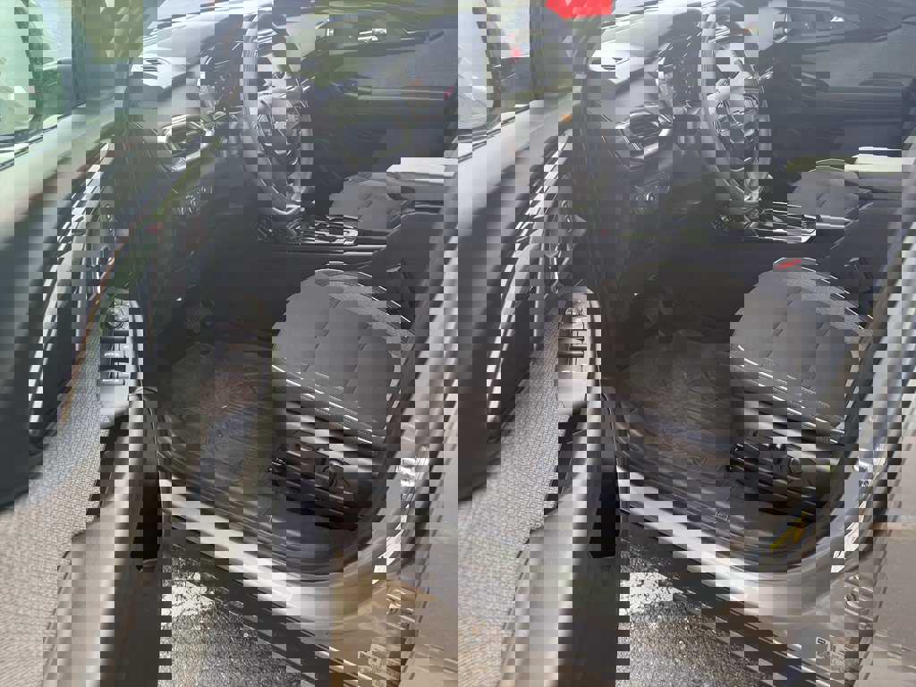 Used 2023 Chevrolet TrailBlazer LT w/ Convenience Package image 4