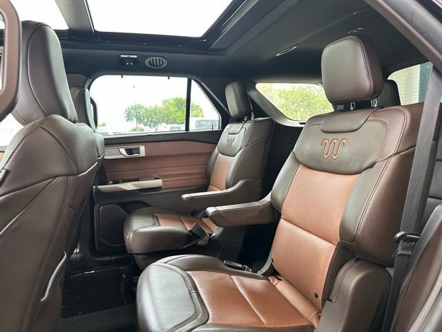 Used 2023 Ford Explorer King Ranch RWD image 13