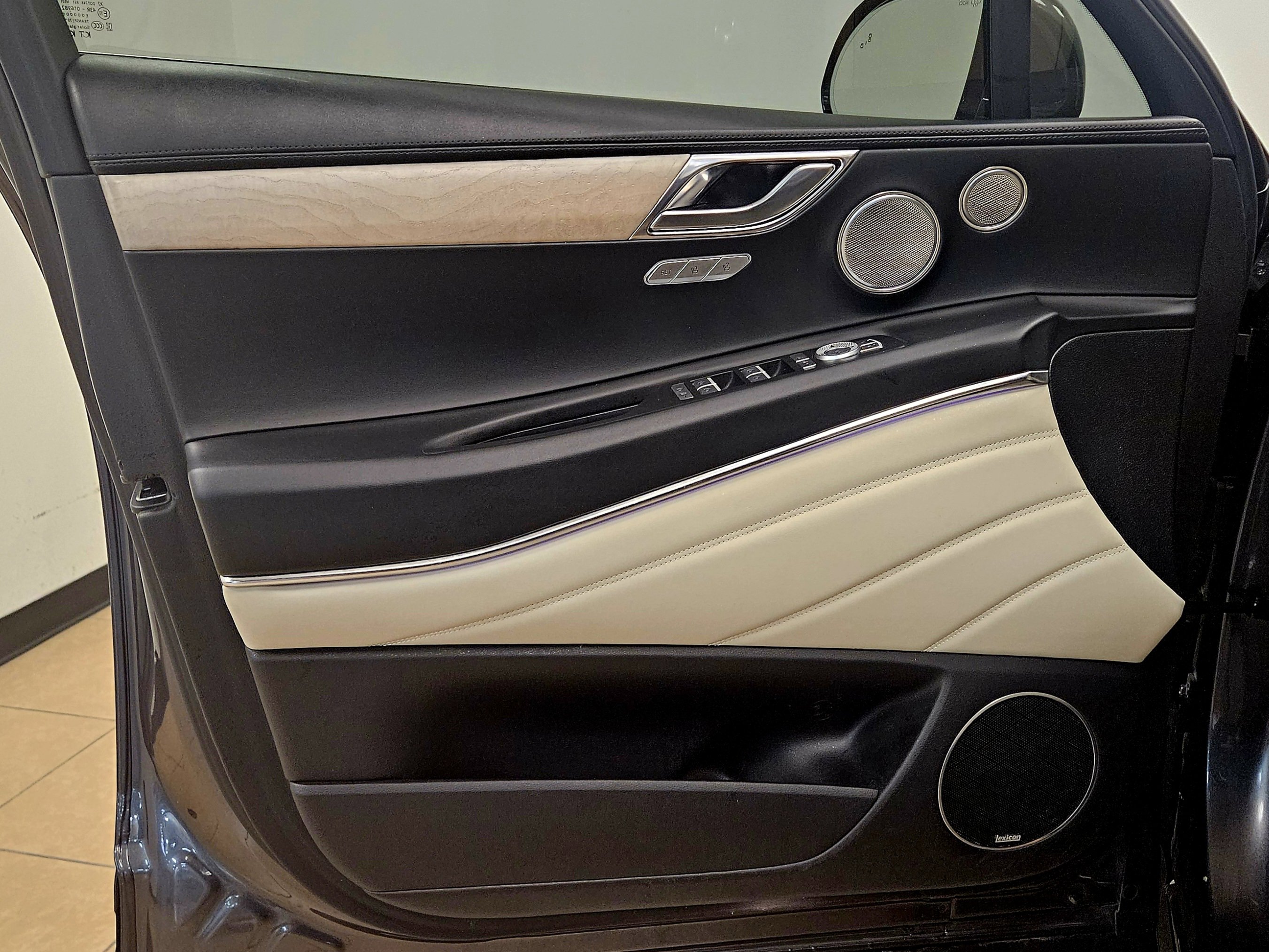 Used 2021 Genesis GV80 3.5T w/ Advanced Package 06 image 12