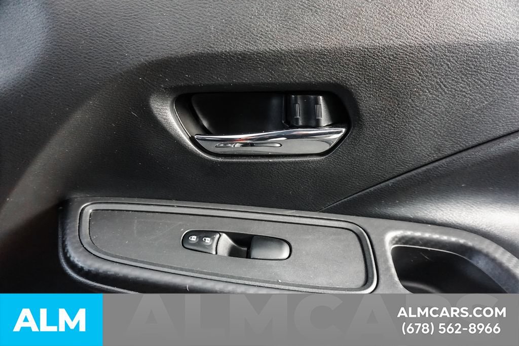 Used 2024 Nissan Versa SV FWD image 40