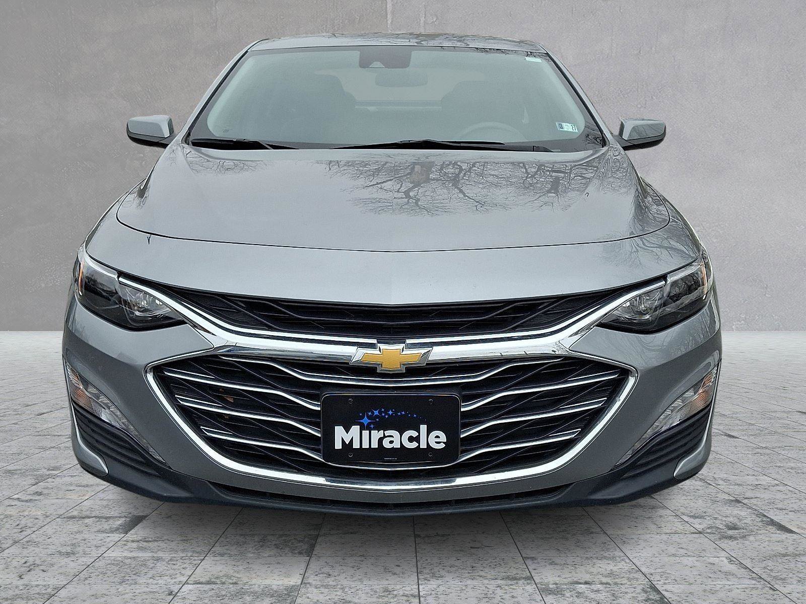 Used 2024 Chevrolet Malibu LT FWD image 2