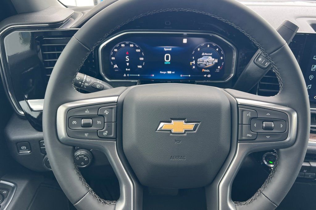New 2026 Chevrolet Silverado 1500 LT w/ Z71 Off-Road Package AWD/4WD image 20
