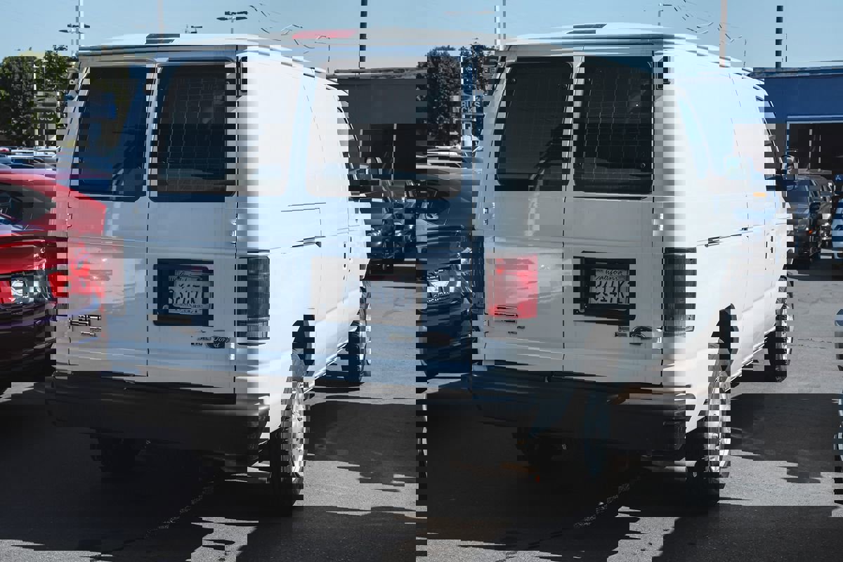 Used 2013 Ford E-150 and Econoline 150 image 8