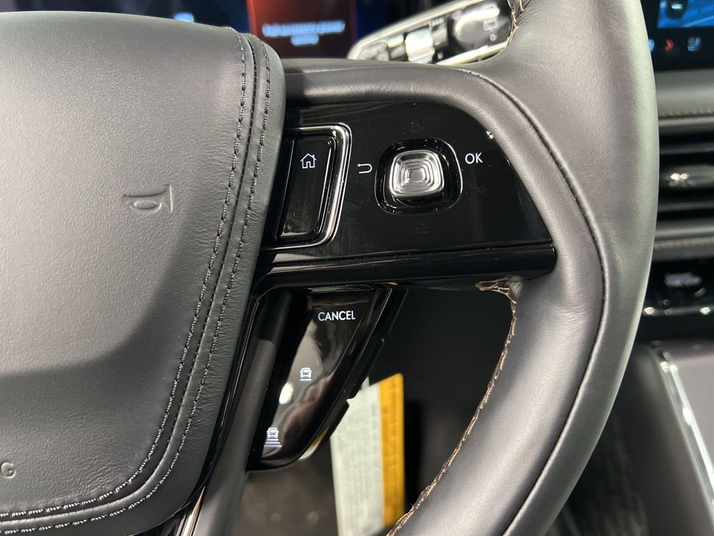 Used 2026 Lincoln Aviator AWD image 18