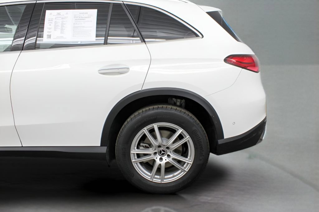 Used 2024 Mercedes-Benz GLC 300 4MATIC image 33