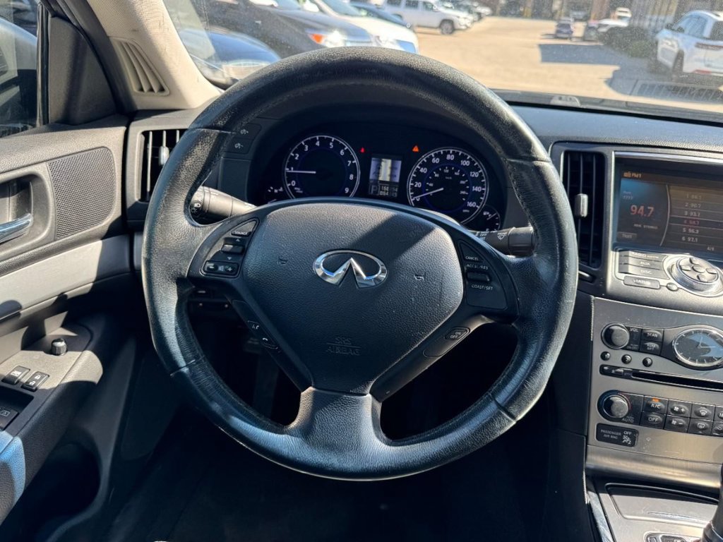 Used 2015 INFINITI Q40 AWD w/ Moonroof Package image 13